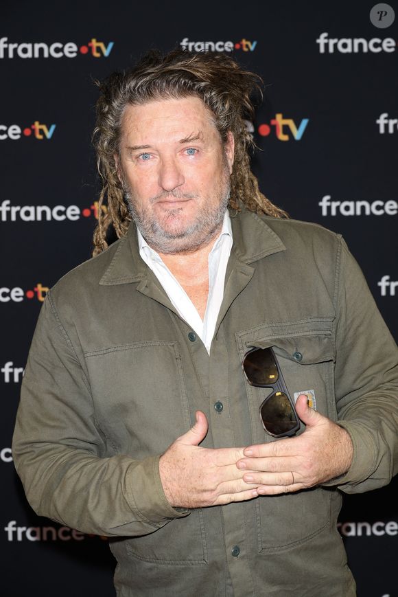 Olivier Delacroix au photocall pour la conférence de presse de rentrée de France TV à la Grande Halle de la Villette à Paris, France, le 11 juillet 2023. © Coadic Guirec/Bestimage
