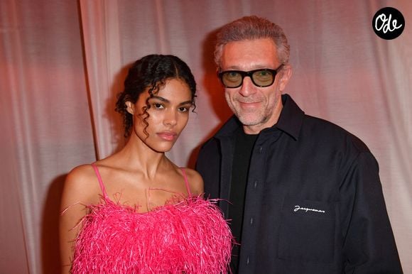 Tina Kunakey se marie à Vincent Cassel à Bidart en août 2018 et accueille leur fille Amazonie le 19 avril 2019, avant de se séparer en août 2023

Vincent Cassel et sa femme Tina Kunakey - Photocall en front row du défilé "Le Raphia" de la maison Jacquemus au Bourget le 12 décembre 2022.
© Veeren / Clovis / Bestimage