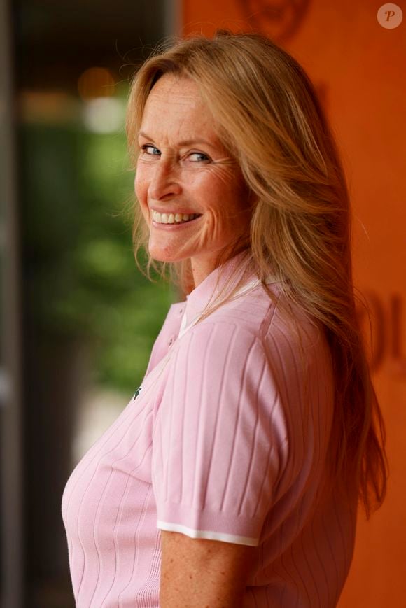Estelle Lefébure au photocall du village lors des Internationaux de France de Tennis de Roland Garros 2026, à Paris, France, le 29 mai 2026. © Dominique Jacovides/Bestimage