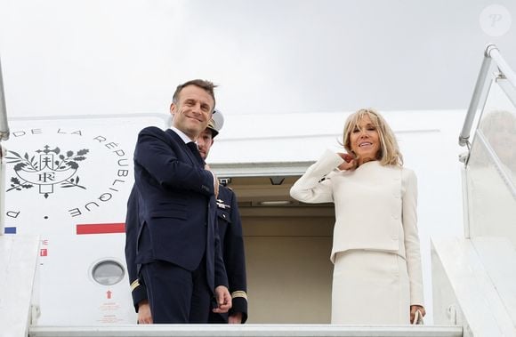 Cérémonie de départ du Président de la Républiquefrançaise Emmanuel Macron et sa femme la Première Dame Brigitte Macron en présence de Aziz Akhannouch, chef du gouvernement du Maroc à l'aéroport de Salé au nord de Rabat le 30 octobre 2024. © Dominique Jacovides/Bestimage