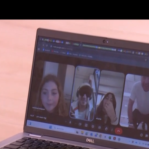 Avant sa première prestation, ses enfants lui ont fait une surprise en apparaissant à l'écran.

Philippe Lellouche soutenu dans Danse avec les stars : sa fille Sharlie, qu'il a eue avec Vanessa Demouy, apparaît dans l'émission - capture d'écran TF1