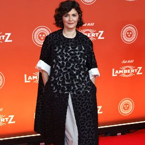 La star d'Amélie Poulain a levé le voile sur ce nouveau rôle qui l'occupe désormais au quotidien lors d'une interview accordée à Vanity Fair... 

Audrey Tautou assiste à la soirée "Lambertz Monday Night 2026" aux studios MMC, dans le cadre du Salon international des confiseries et des biscuits à Cologne, en Allemagne, le 2 février 2026. Photo de Robert Schmiegelt/Future Image/Cover Images/Abaca