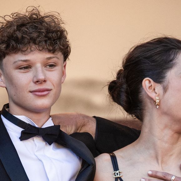 Marcel Canet et sa mère Marion Cotillard - Montée des marches du film " Karma " lors du 79ème Festival International du Film de Cannes, le 15 mai 2026. © Jacovides-Moreau / Bestimage