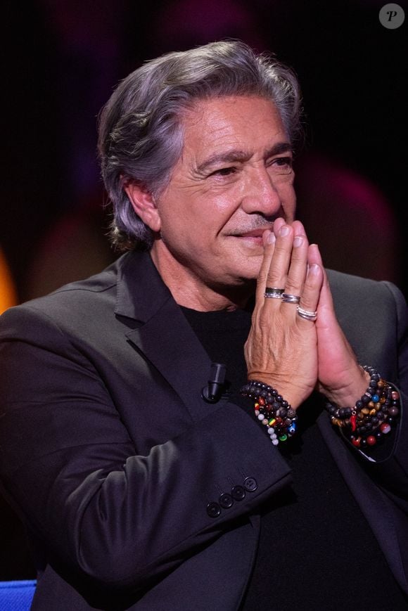 Exclusif - Frédéric François lors de l'enregistrement de l'émission "La Boîte à secrets", présentée par F.Bollaert et diffusée le 16 janvier 2026 sur France 3, dans les studios du Lendit à Saint-Denis, France, le 16 décembre 2025. © Cyril Moreau/Bestimage