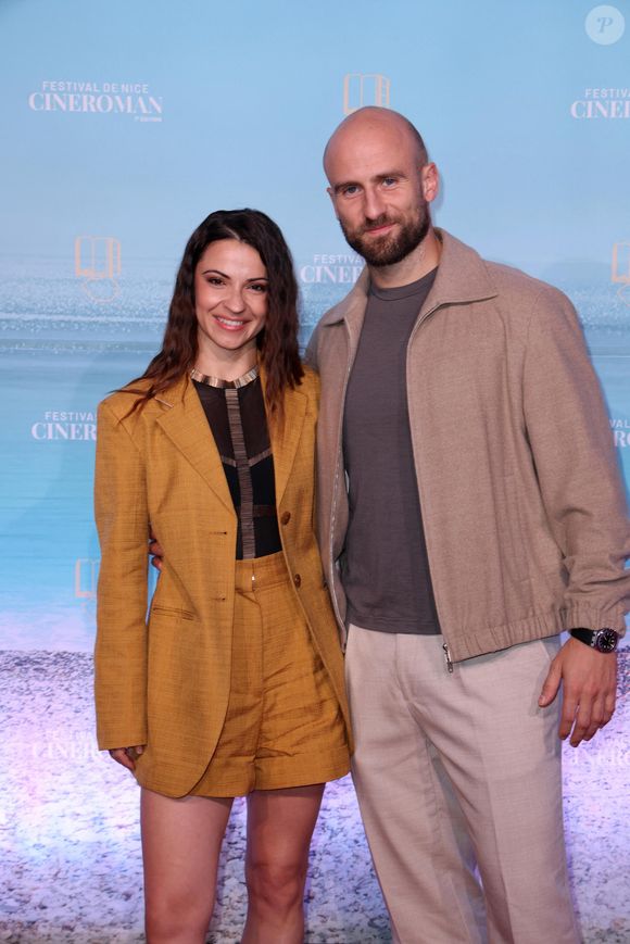 Denitsa Ikonomova et son compagnon François Alu - Tapis rouge lors de la 7ème édition du festival Cinéroman à Nice le 2 Octobre 2025. © Bebert-Jacovides/Bestimage