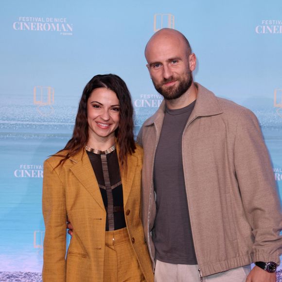 Denitsa Ikonomova et son compagnon François Alu - Tapis rouge lors de la 7ème édition du festival Cinéroman à Nice le 2 Octobre 2025. © Bebert-Jacovides/Bestimage