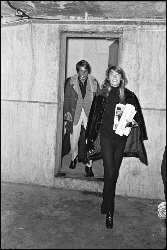 Archives - Jacques Dutronc et Françoise Hardy dans les coulisses de l'émission "Le Palmarès des Chansons (AGENCE / BESTIMAGE).