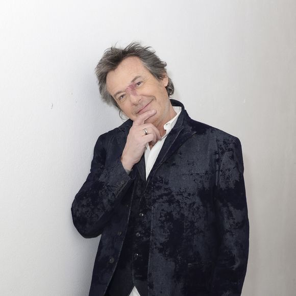 Exclusif - Jean-Luc Reichmann, en backstage de l’émission « TPMP » La dernière sur C8,  présentée par C.Hanouna et diffusée en direct sur C8, Paris, France, le 27 fevrier 2025. © Jack Tribeca / Bestimage