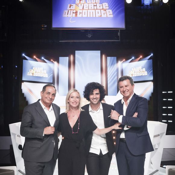 Exclusif - Laurent Fontaine, Rebecca Hampton, Sam (Quentin Cardiem), Pascal Bataille - Enregistrement de l'émission "Y'a que la vérité qui compte", présentée par L.Fontaine et P.Bataille, et diffusée sur C8 à partir du 12 octobre
© Jack Tribeca / Bestimage