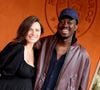 Star des fourneaux depuis son passage remarqué dans "Top Chef", Mory Sacko bâtit son empire culinaire avec une alliée de taille : sa compagne Émilie Rouquette. 

Mory Sacko et sa compagne Emilie Rouquette au village lors des Internationaux de France de Tennis de Roland Garros © Jacovides / Moreau / Bestimage