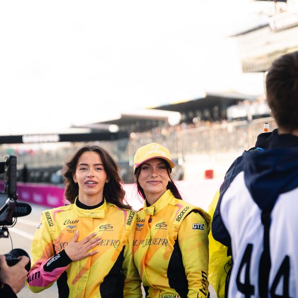 Maghla et Léa Elui, lors du GP Explorer 3, ultime édition de l'événement créé par Squeezie sur le circuit Bugatti du Mans du 4 au 5 octobre 2025. © DPPI / PsnewZ / Bestimage