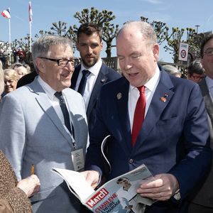 Le Prince Albert II de Monaco quitte la mairie pour se rendre à l'église Saint Laurent, le 10 avril 2025 à Torigny, France. Photo by David NIVIERE/ABACAPRESS.COM