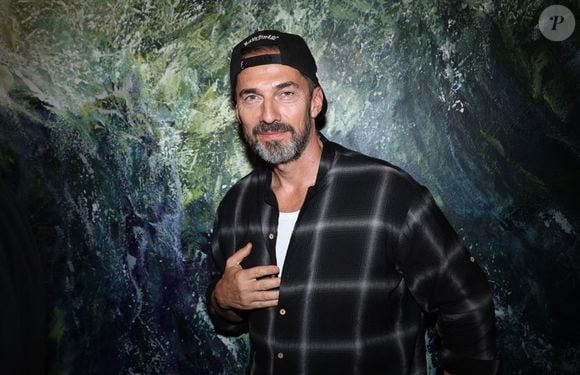 Franck Monsigny (Demain nous appartient) lors de la soirée "L'art de recevoir" par Luxus Magazine au Pavillon Elysée à Paris le 30 mai 2024.

© Denis Guignebourg / Bestimage