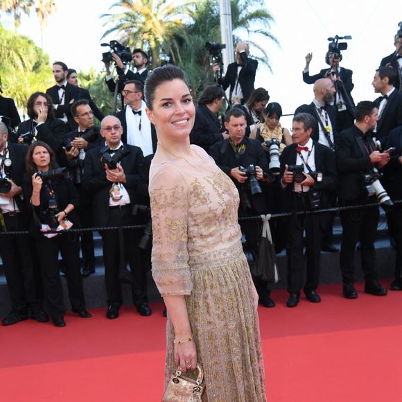 Sophie Tapie enceinte de son premier enfant - Sophie Tapie - Montée des marches du film "Armageddon Time" lors du 75ème Festival International du Film de Cannes. Le 19 mai 2022
© Rachid Bellak / Bestimage