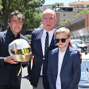Le prince Albert II de Monaco et son fils le prince Jacques de Monaco, marquis des Baux avec Yannick Alléno lors du Formula 1 Louis Vuitton Grand Prix de Monaco 2026 le 7 juin 2026. © Bruno Bebert/Bestimage