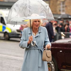©Alpha Press 02/07/2025
La reine Camilla (Camilla Parker Bowles, reine consort d'Angleterre) lors d'une visite pour dévoiler un cairn commémoratif marquant le centenaire du mémorial de guerre de Kirkcaldy en Écosse.