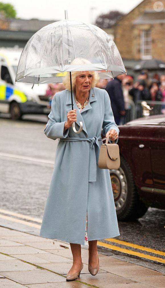 ©Alpha Press 02/07/2025
La reine Camilla (Camilla Parker Bowles, reine consort d'Angleterre) lors d'une visite pour dévoiler un cairn commémoratif marquant le centenaire du mémorial de guerre de Kirkcaldy en Écosse.