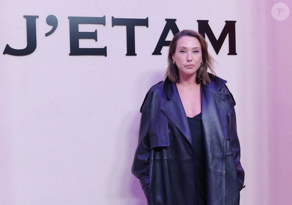 Laura Smet - Les célébrités au défilé ETAM "Collection J'ETAM" lors de la Fashion Week de Paris (PFW) le 30 septembre 2025. © Rachid Bellak / Bestimage