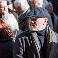 Philippe Etchebest éprouvé : le chef soutenu par sa femme pour dire au revoir à un grand homme, un animateur perdu de vue depuis des années à ses côtés