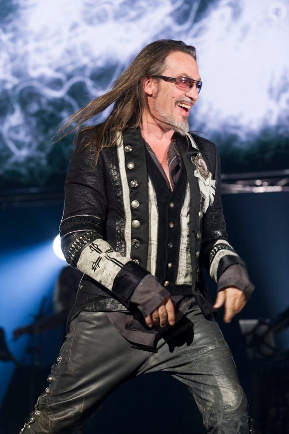 Florent Pagny se produit lors d'un concert à Forest National à Bruxelles, Belgique, le 23 octobre 2014. 

Photo par Jean-Marc Quinet/Reporters/ABACAPRESS.COM