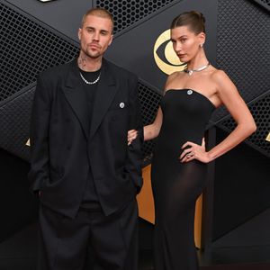 De nombreuses personnalités n’hésitent pas à offrir des shows confidentiels aux quatre coins du monde, à l’image de Justin Bieber 

Justin Bieber et Hailey Bieber au photocall de la 68ème cérémonie des Grammy Awards à la Crypto Arena de Los Angeles, Californie, Etats-Unis, le 1er février 2026. © David Fisher/Shutterstock/Bestimage