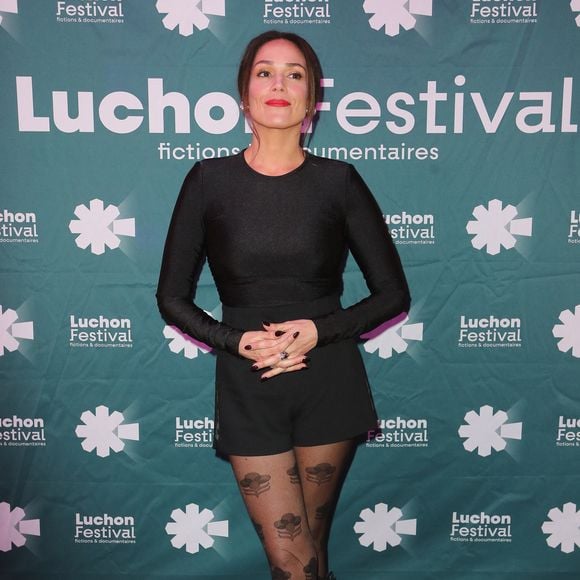 La comédienne rappelle l’importance de choisir ses mots, notamment face aux troubles du comportement alimentaire.

Lola Dewaere au photocall de la cérémonie de clôture du 25ème édition du Festival TV de Luchon, France, le 7 février 2026. © Patrick Bernard/Bestimage