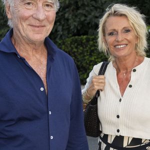 Sophie Davant a profité du week-end de la Pentecôte pour se ressourcer en Normandie.
Exclusif - William Leymergie et sa compagne Sophie Davant - Personnalités à la représentation de la pièce de théâtre "Le jour du kiwi" au Théâtre de Verdure lors du Festival de Ramatuelle.
Cyril Bruneau / Festival de Ramatuelle / Bestimage
