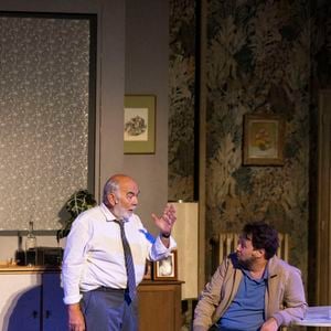 Exclusif - Gérard Jugnot, Arthur Jugnot - Représentation de la pièce de théâtre "Le jour du kiwi" au Théâtre de Verdure lors du 40ème Festival de Ramatuelle. Le 6 août 2024
© Cyril Bruneau / Festival de Ramatuelle / Bestimage