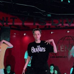 Shiloh Pitt en répétitions dans un studio de danse à Los Angeles, le 16 juin 2022. @Instagram