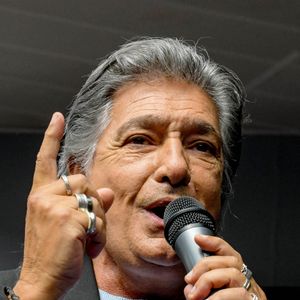 Frederic François en dédicace dans la galerie marchande d'Auchan à Dieppe le 26 avril 2025 - Photo by Tesson/ANDBZ/ABACAPRESS.COM