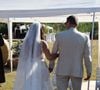Si la mariée est apparue dans une longue robe blanche en dentelle et tulle et l'avocat dans un costume beige trois pièces, les enfants de Magali ont, eux, attiré l'attention avec leurs tenues vertes. 

Mariage de Marc Geiger et Magali le 4 juillet 2026 @Instagram