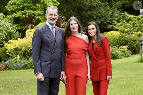Le roi Felipe VI et la reine Letizia d'Espagne accompagnent l'infante Sofia lors de sa remise de diplômes à l'UWC Atlantic College le 24 mai 2025

Casa SM El Rey/Agence-Bestimage