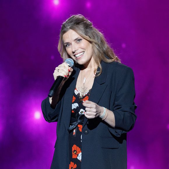 La chanteuse explique traverser une période de reconstruction personnelle.

Emma Daumas pour les surprises lors de l'enregistrement de l'émission "La Boîte à secrets", présentée par F.Bollaert et diffusée le 2 janvier 2026 sur France 3, dans les studios du Lendit à Saint-Denis, France, le 1er décembre 2025. © Cyril Moreau/Bestimage
