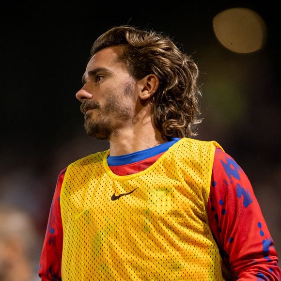 Le joueur de football de 35 ans a en effet choisi de rejoindre la MLS (Major League Soccer) pour intégrer les rangs de l'équipe d'Orlando City. 

Antoine Griezmann (Atlético de Madrid) s'échauffe lors d'un match de Coupe du Roi entre l'UE Vic et l'Atlético de Madrid à l'Estadi Hipolit Planas à Vic, Barcelone, Espagne, le 31 octobre 2024. © Felipe Mondino/Panoramic/Bestimage