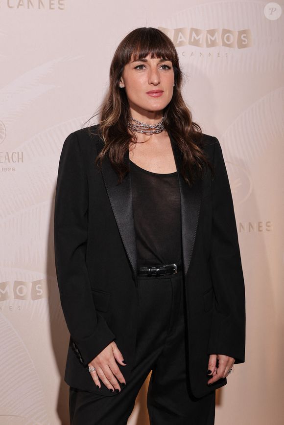 Juliette Armanet (bijoux Messika) - Photocall du dîner lors du 78ème Festival International du Film de Cannes le 13 mai 2025. © Moreau / Borde / Jacovides / Bestimage