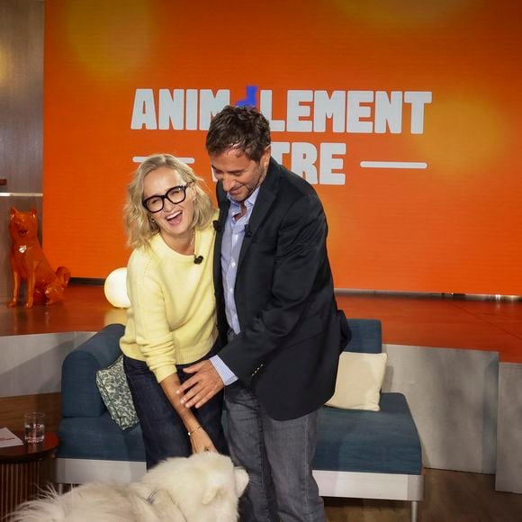 La journaliste de 53 ans avait été approchée pour le 20h de France 2, une proposition qu’elle avait finalement déclinée.

Exclusif - Caroline Roux, sur plateau de la nouvelle émission "Animalement Vôtre" présentée par Bernard Montiel et diffusée le 30 novembre sur France 3, à Paris, France, le 14 octobre 2025. © Jack Tribeca/Bestimage