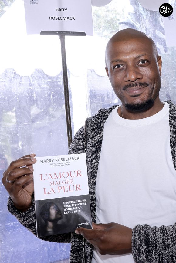 Pour lui, le sport s’inscrit dans une démarche plus large de discipline, d’épanouissement et d’amour de soi.

Harry Roselmack lors de la 3ème édition du salon du livre à Saint-Germain-des-Prés "Des pages avant la plage" à Paris le 6 juin 2026.

© Cédric Perrin / Bestimage