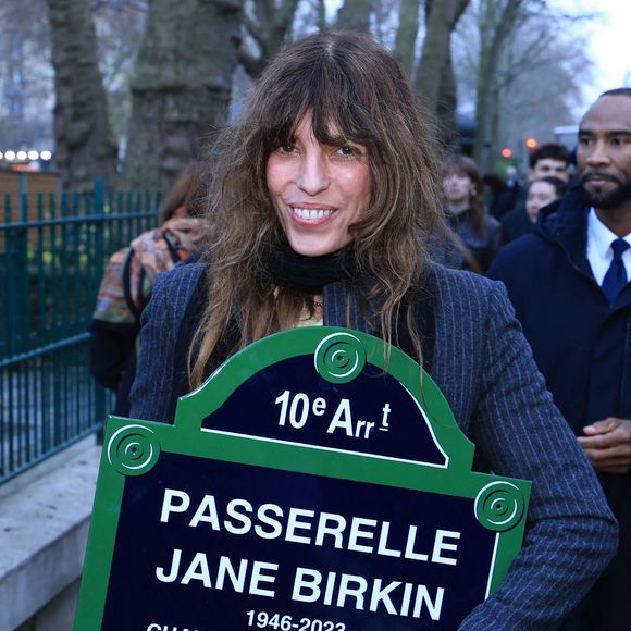 Lou Doillon assiste à l'inauguration de la passerelle " Jane Birkin " à Paris, France, le 13 décembre 2025. Photo par Jerome Domine/ABACAPRESS.COM