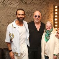 Isabelle Nanty avec le sourire, entourée de Pascal Obispo, Amel Bent et Ycare pour une belle soirée dans une salle emblématique de Paris