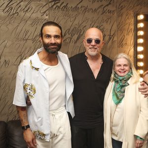 Isabelle Nanty de sortie, et avec le sourire

Exclusif - Ycare, Pascal Obispo, Isabelle Nanty, Esther Abrami, Patrick Bruel en backstage du second concert d'Ycare à l'Olympia, à Paris, France .© Jack Tribeca/Bestimage