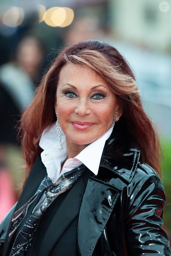 Une artiste engagée qui porte un message pour les autres femmes

Julie Pietri lors du tapis rouge de clôture du 38ème Festival du Film de Cabourg à Cabourg, France, le 15 mai 2024. Photo par Aurore Marechal/ABACAPRESS.COM
