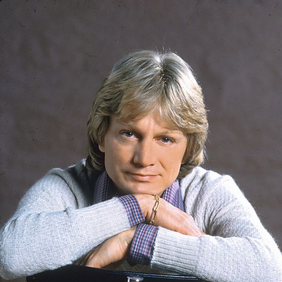 Archives - En France, Claude François posant en studio