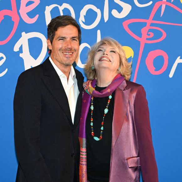 Amanda Lear, Rosalie Varda, Mathieu Demy, Benjamin Legrand et Roselyne Bachelot figuraient également parmi les invités de marque.

Exclusif - Mathieu Gallet, Amanda Lear - Première de la comédie musicale "Les Demoiselles de Rochefort" sur la scène du théâtre du Lido à Paris le 2 octobre 2025.