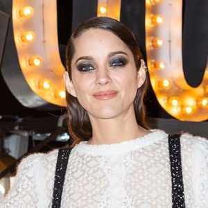 Marion Cotillard - Photocall du défilé Chanel Collection Croisière 2024 au Paramount Studios à Los Angeles le 9 mai 2023.

© Olivier Borde / Bestimage