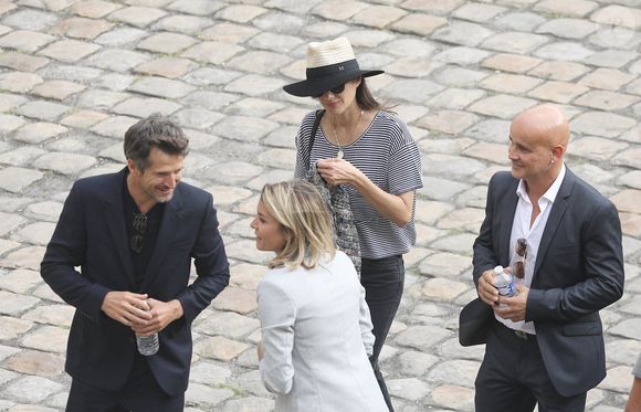 Guillaume Canet et Marion Cotillard et Rachid Ferrache lors de la cérémonie d’hommage national à Jean-Paul Belmondo à l’Hôtel des Invalides à Paris, France, le 9 septembre 2021. © Dominique Jacovides/Bestimage