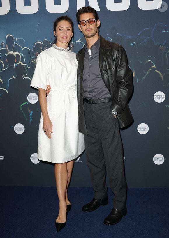 Pierre Niney a tenu à alerter sur la difficulté, même pour les adultes, de distinguer le vrai du faux à l’ère de l’IA…

Pierre Niney et sa compagne Natasha Andrews - Avant-première de la série "Gourou" au cinéma Pathé Palace à Paris le 26 janvier 2026. © Coadic Guirec/Bestimage