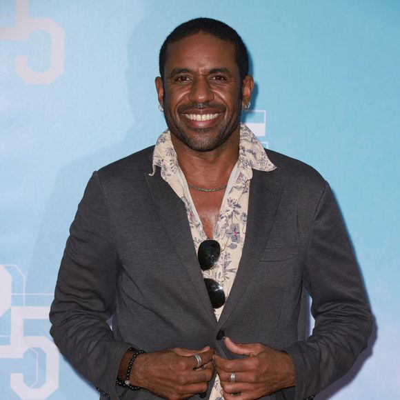 Il est aussi le frère de l’acteur Loup-Denis Elion.

Loup-Denis Elion
La 25e édition du Festival de la fiction télé de La Rochelle, soirée d'ouverture à la coursive, mardi 12 septembre 2023 © Christophe Aubert via Bestimage