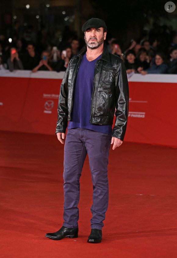 Éric Cantona arrive sur le tapis rouge avant la projection du film Les Rois du monde (Mad Kings) au 10e Festival international du film de Rome à Rome, Italie, le 19 octobre 2015. Photo David Silpa/Upi/Abaca