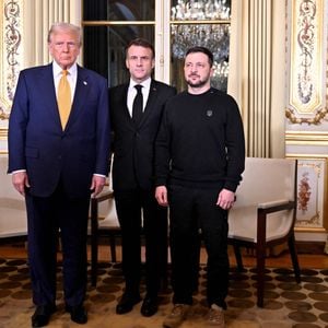 French president Emmanuel Macron meets U.S. President-elect Donald Trump in Paris, Volodymyr Zelenskiy will travel to Paris to attend the re-opening of Notre-Dame cathedral on Saturday, and use the trip to hold talks with U.S, at the Elysee presidential Palace in Paris, France, on December 7, 2024. © Jeanne Accorsini/Pool/Bestimage