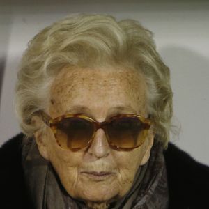 Exclusif - Bernadette Chirac - Le Variétés Club de France dispute un match caritatif présidé par Madame B. Chirac au profit de "+ de Vie", en faveur des personnes âgées accueillies dans les services de gériatrie et d'URMA, service pédiatrie du CHU de Montpellier, parrainé par L. Blanc au stade Léo Lagrange de Poissy, France, le 11 Octobre 2017. © Marc Ausset-Lacroix/Bestimage